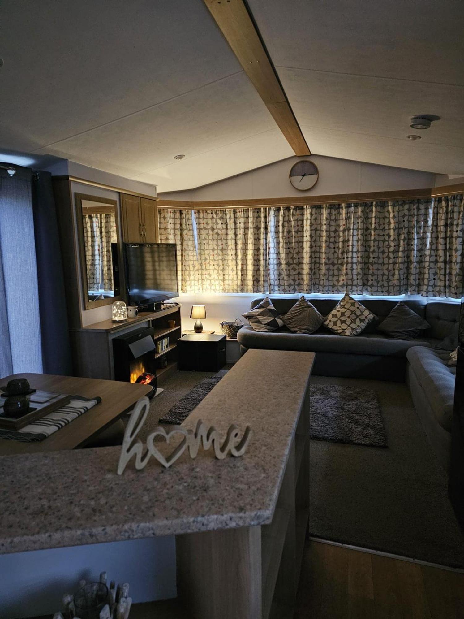 Tattershall Lakes Hot Tub Lodge Breaks ภายนอก รูปภาพ